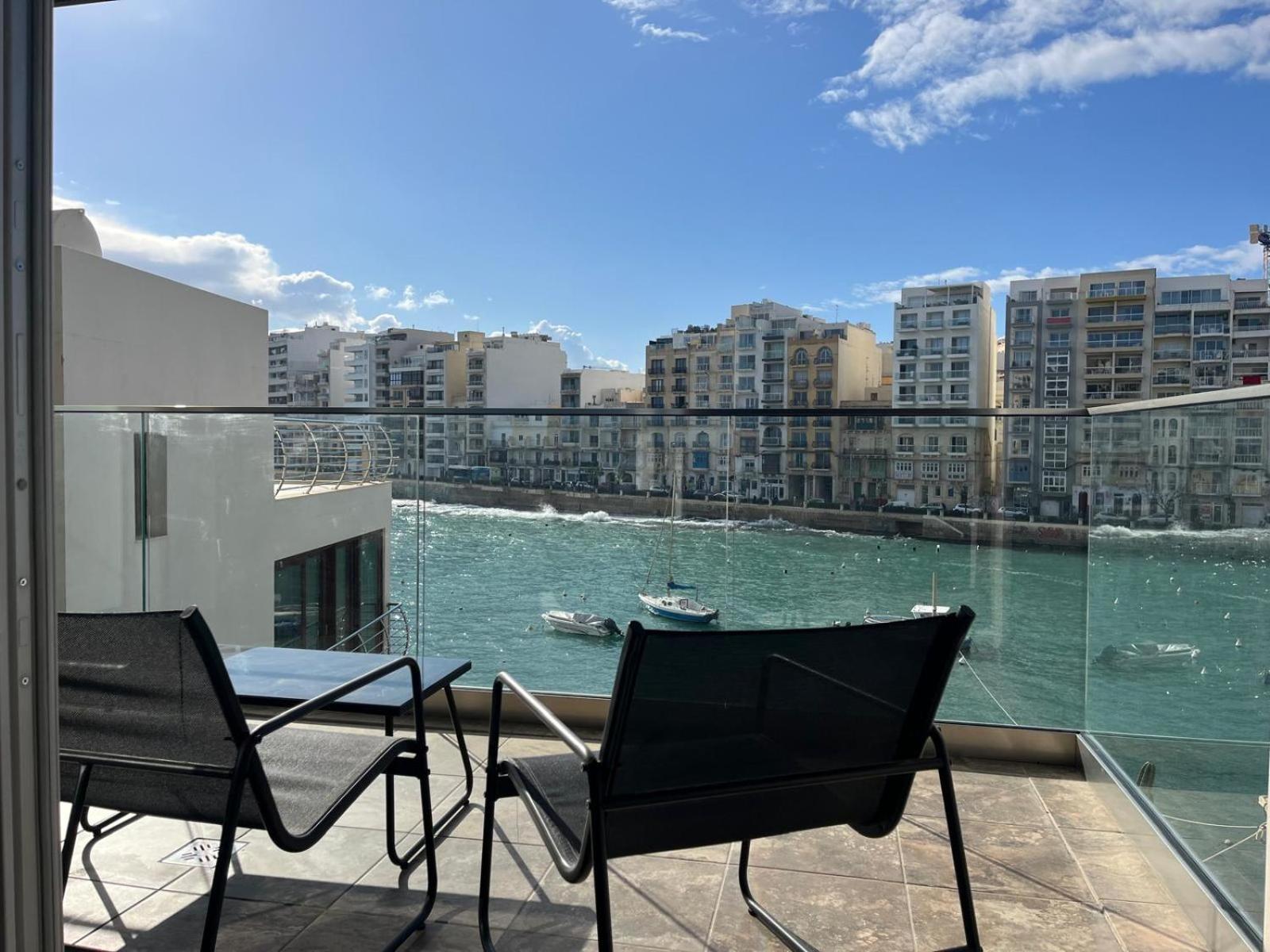 Апартаменты 86 Spinola Bay Сент Джулианс Номер фото