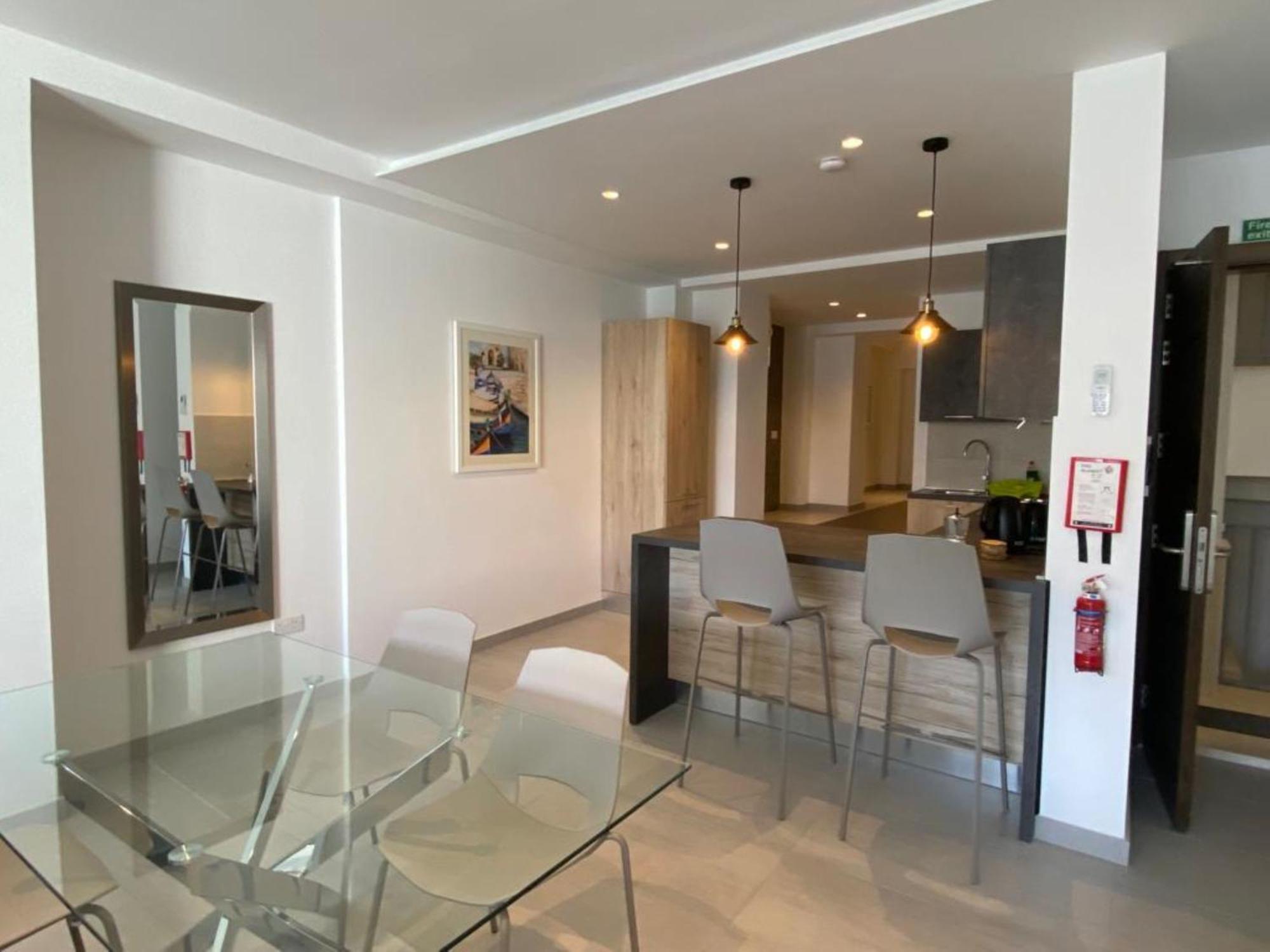 Апартаменты 86 Spinola Bay Сент Джулианс Номер фото
